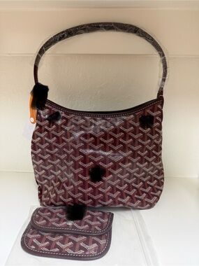 Elegant Patterned Shoulder Bag